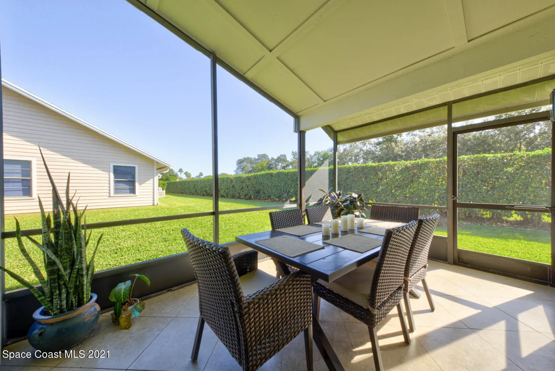Photo of 873 Ridge Lake Drive