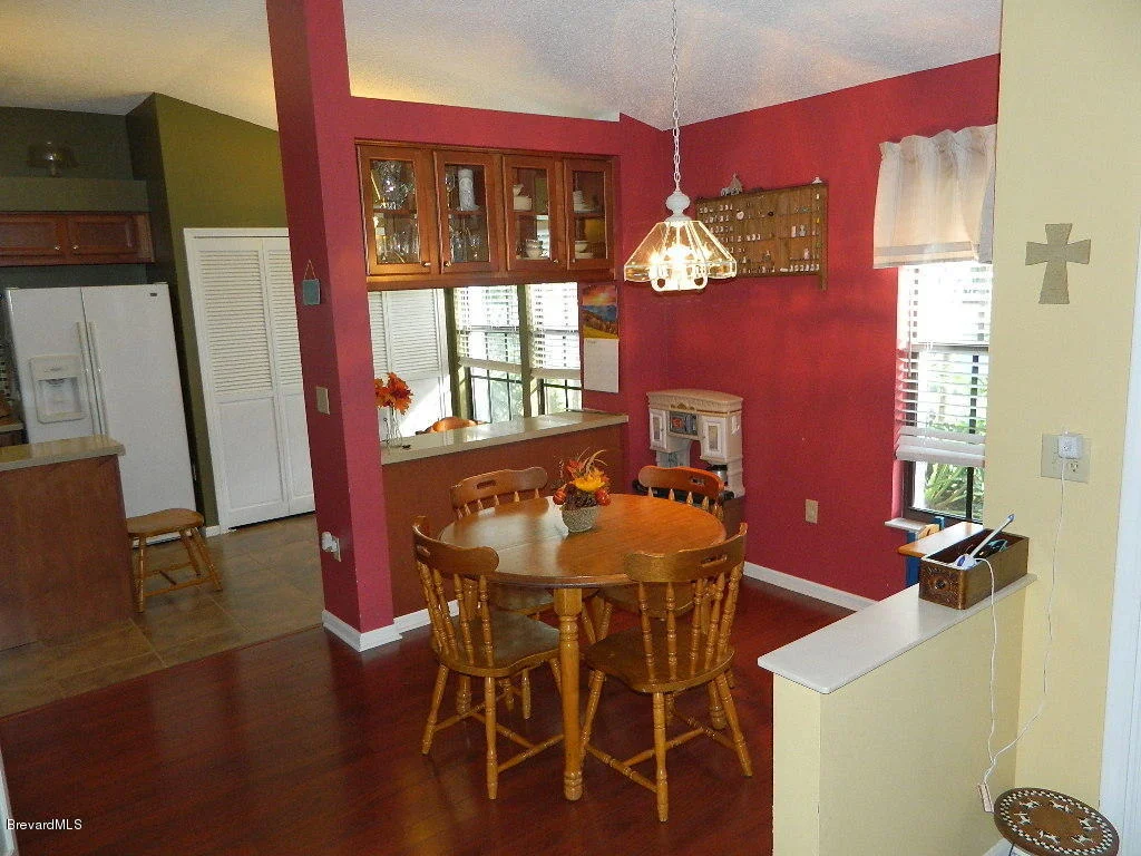 Photo of 1242 Walnut Grove Way
