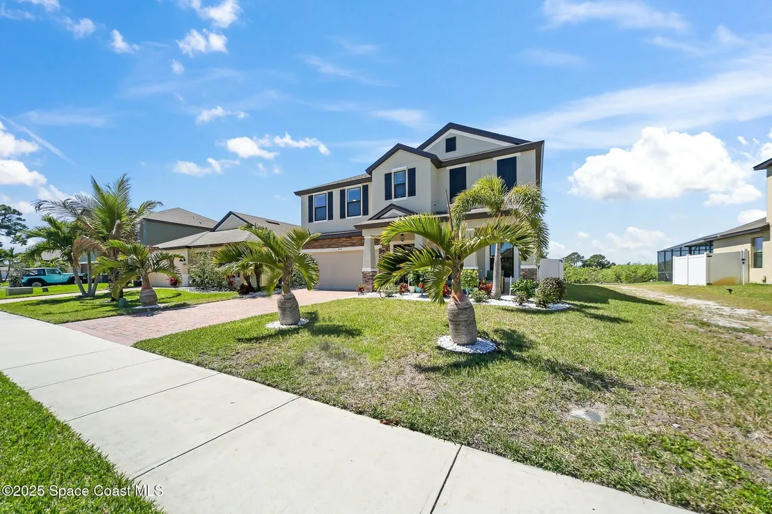 Photo of 1032 Peta Way