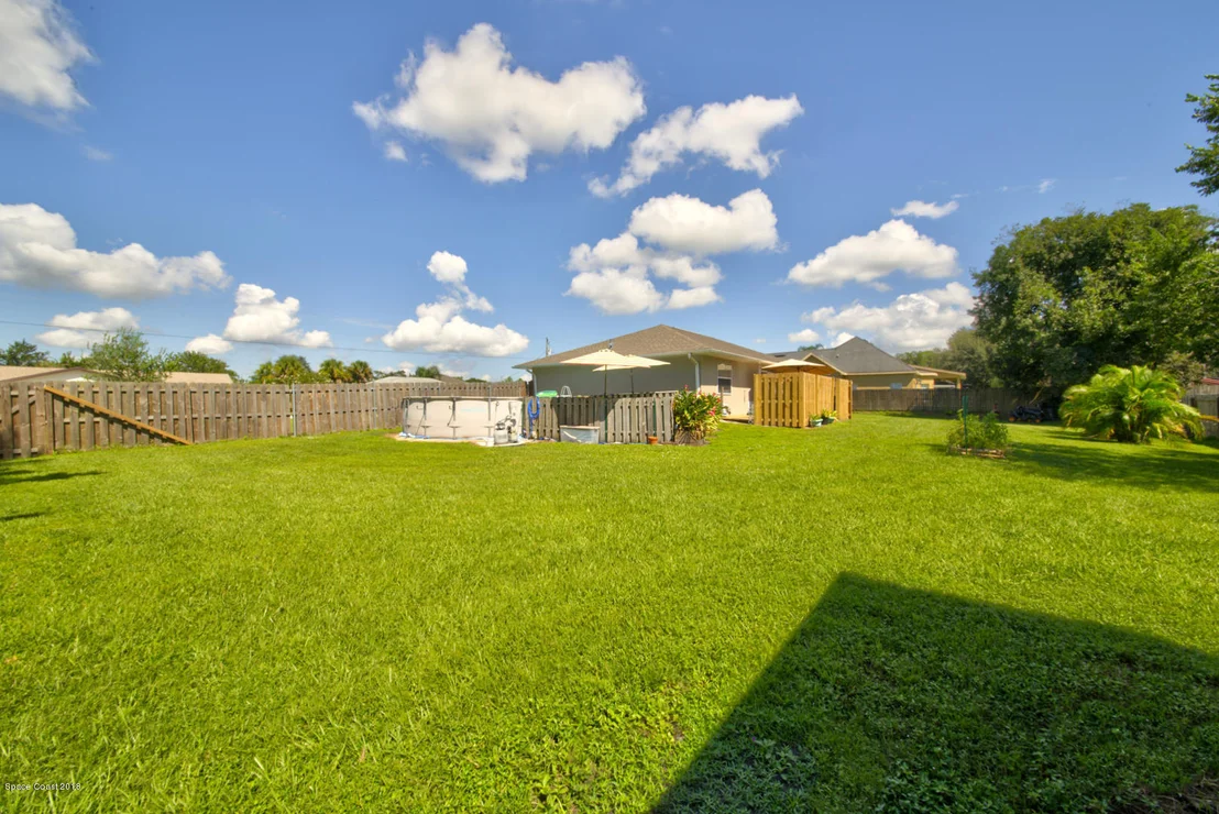 Photo of 6483 Bamboo Avenue