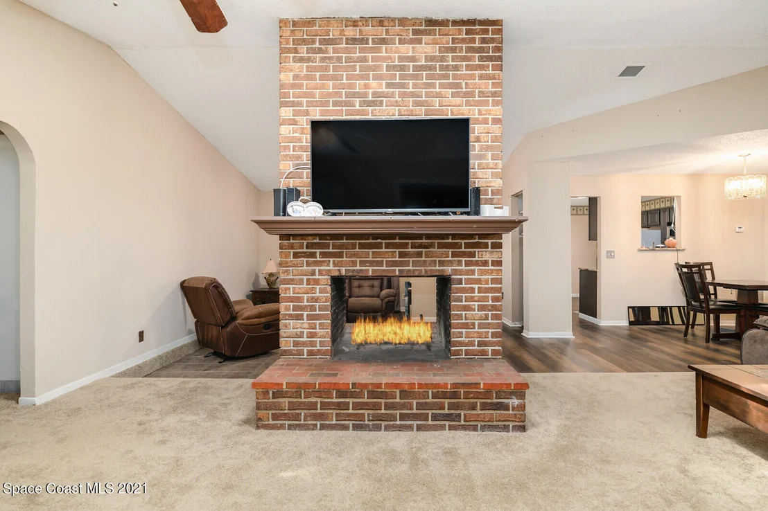 Photo of 2824 School Drive NE