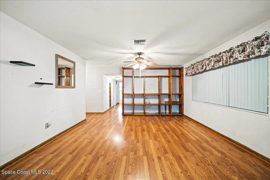 Photo of 926 Glenmore Circle