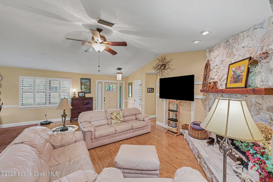 Photo of 1810 Whispering Oaks Circle