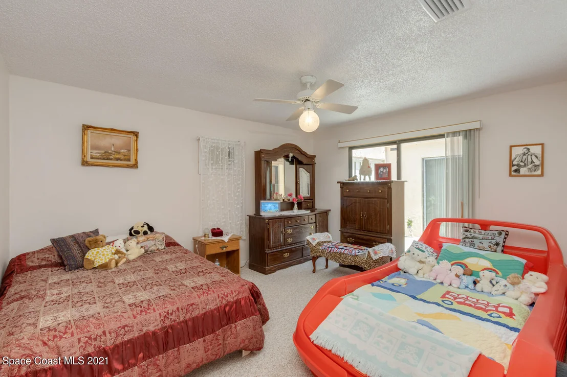 Photo of 340 Bayhead Drive