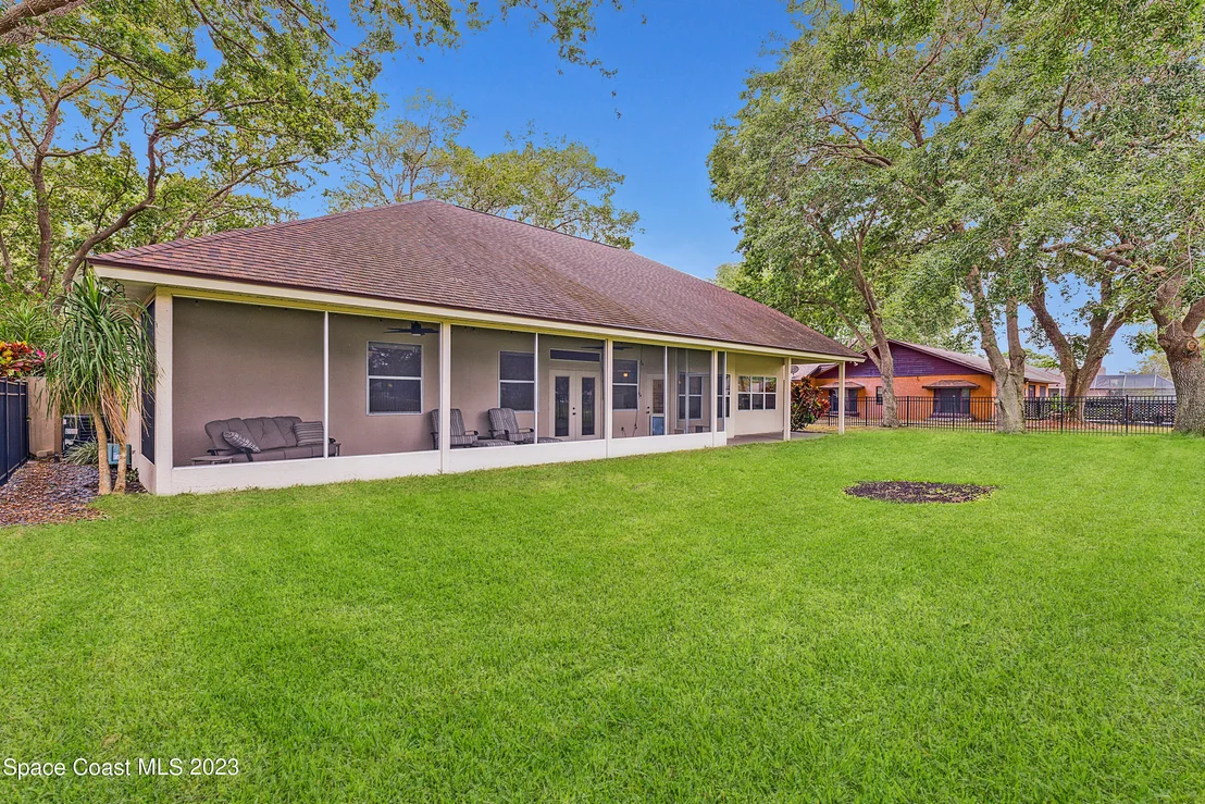 Photo of 1124 Fairlawn Drive