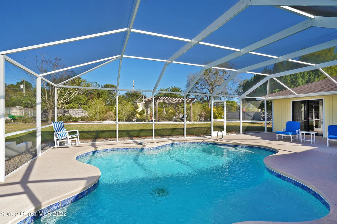 Photo of 1814 Oak Drive N