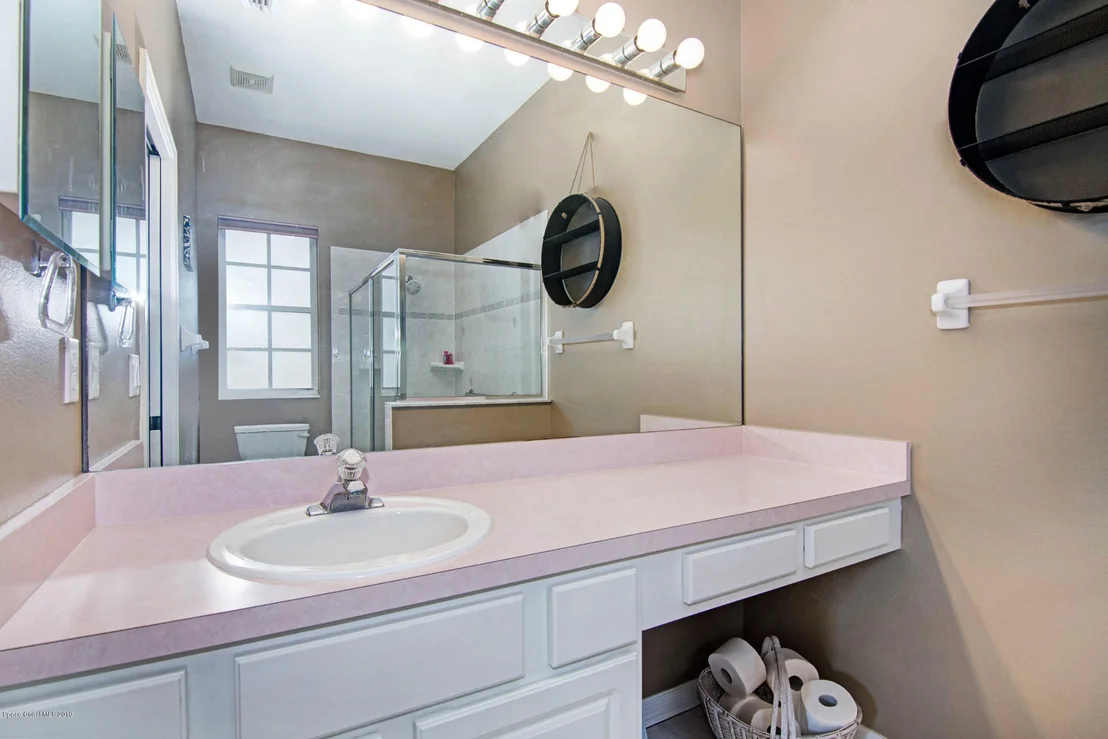 Photo of 989 South Fork Circle