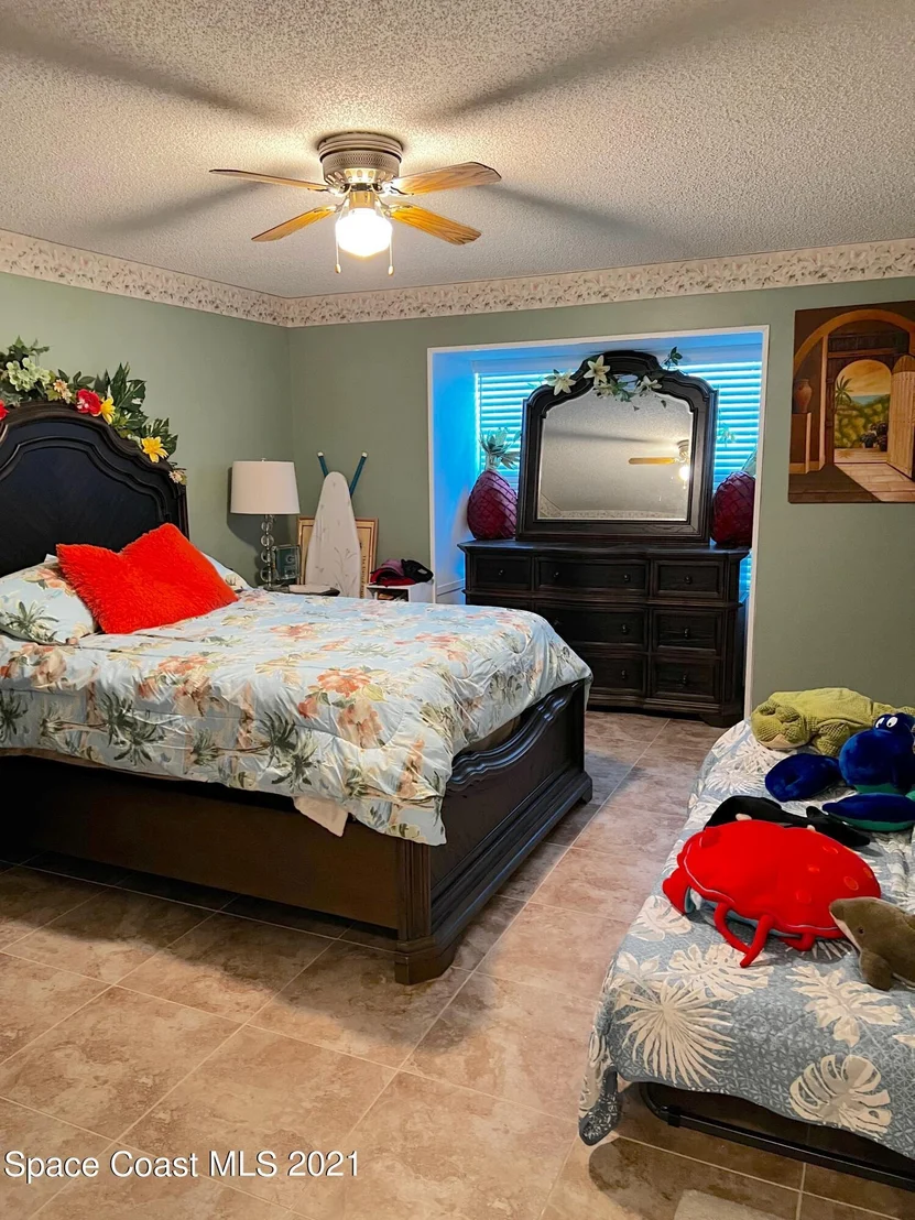 Photo of 1067 Goldenrod Circle NE