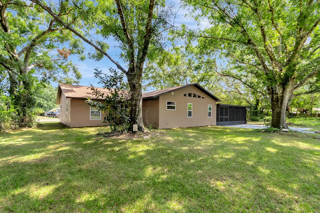 Photo of 982 Waco Boulevard SE