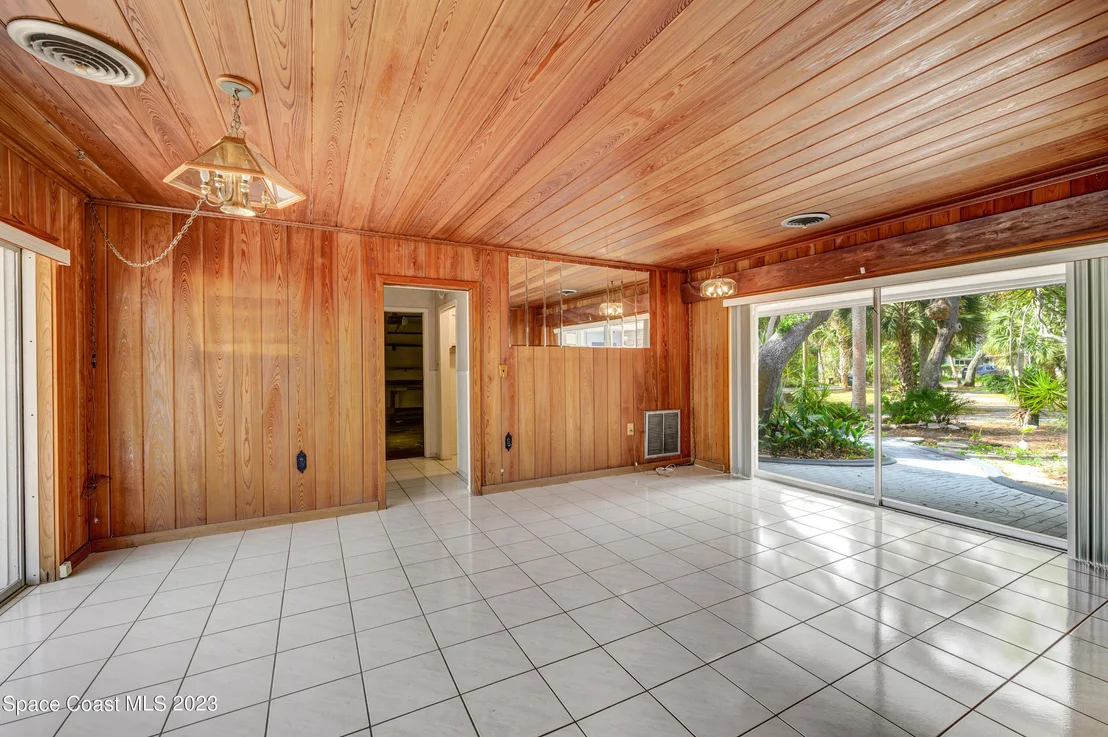 Photo of 3577 N Sylvan Lane