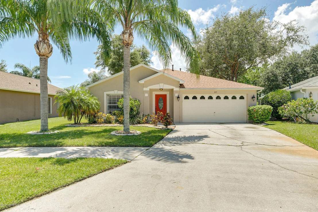 Photo of 877 Villa Drive