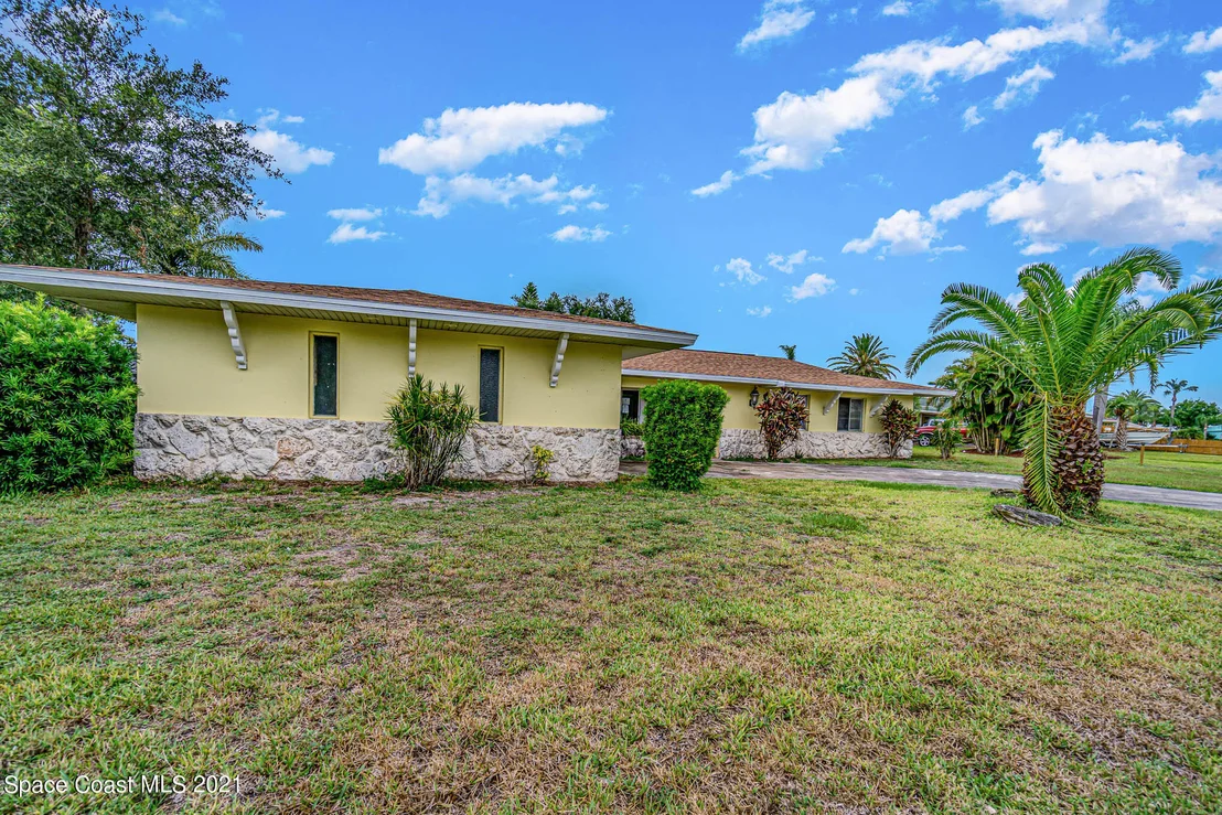 Photo of 945 Waialae Circle NE