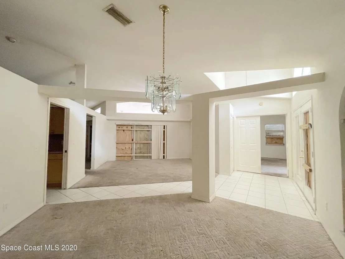 Photo of 1200 Buffing Circle SE