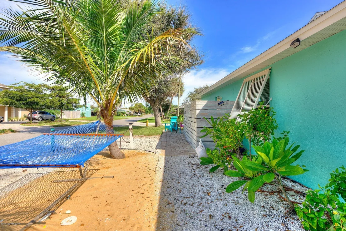 Photo of 229 Chalet Avenue