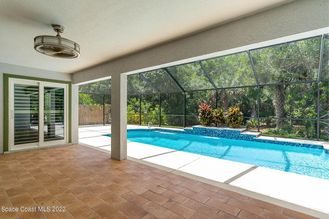Photo of 6573 Sheridan Road