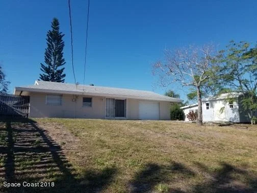 Photo of 1149 Cabot Drive NE