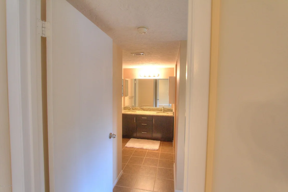Photo of Unit 1024 at 315 Tangle Run Boulevard