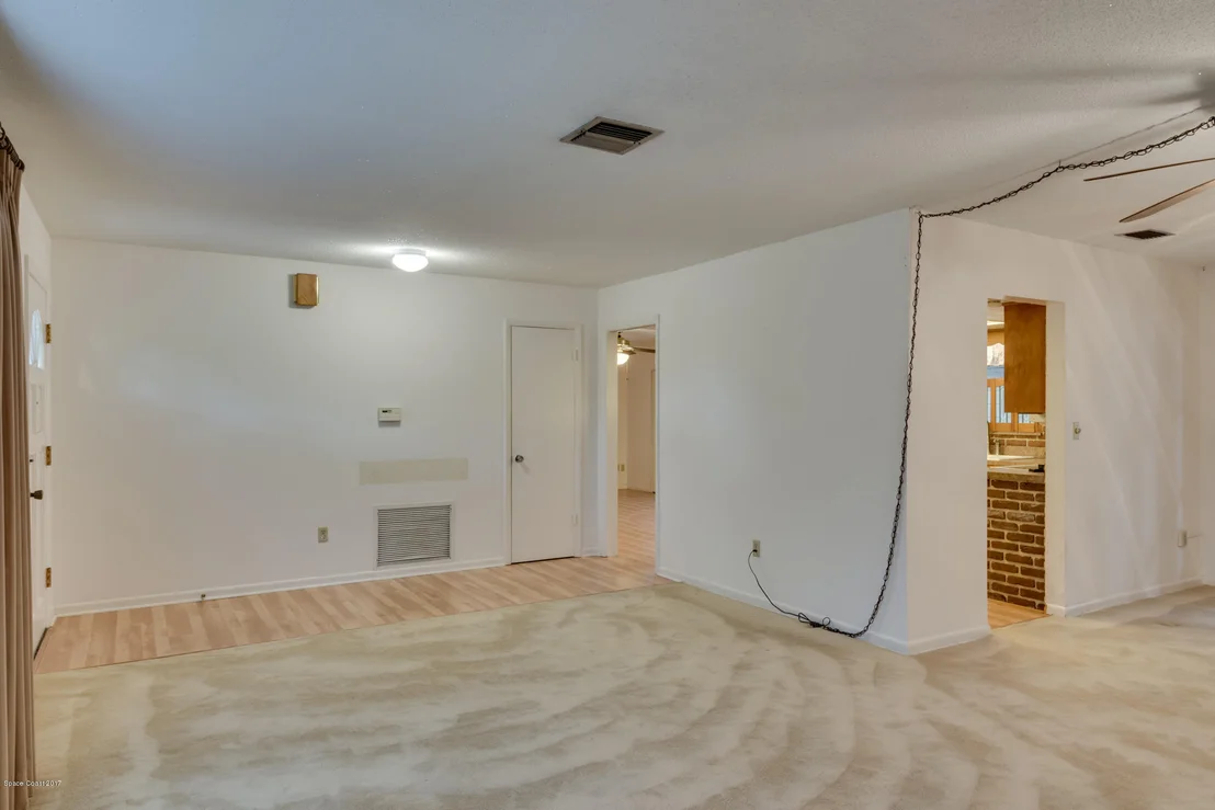 Photo of 385 Yuma Drive