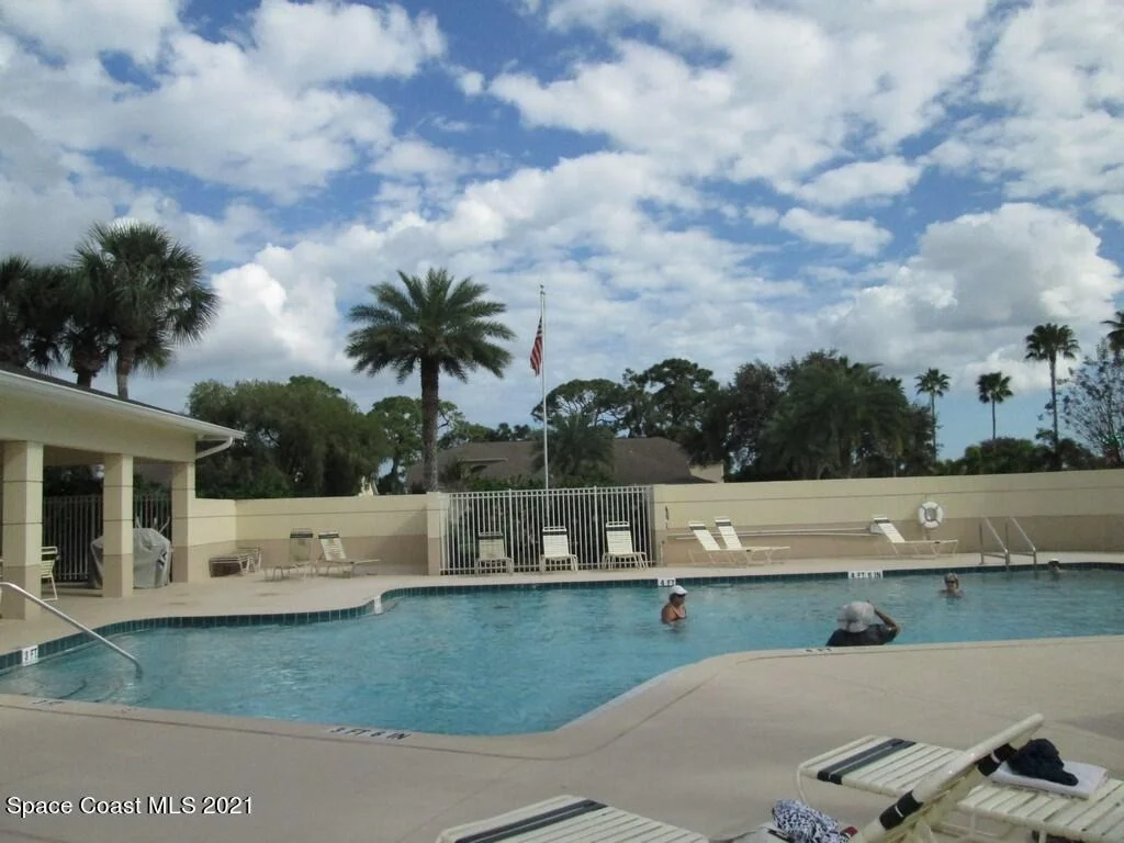 Photo of 1965 Golf Vista Boulevard