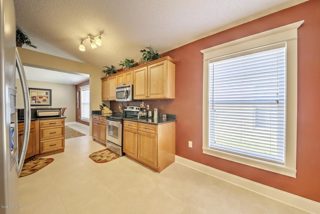 Photo of 1194 White Oak Circle