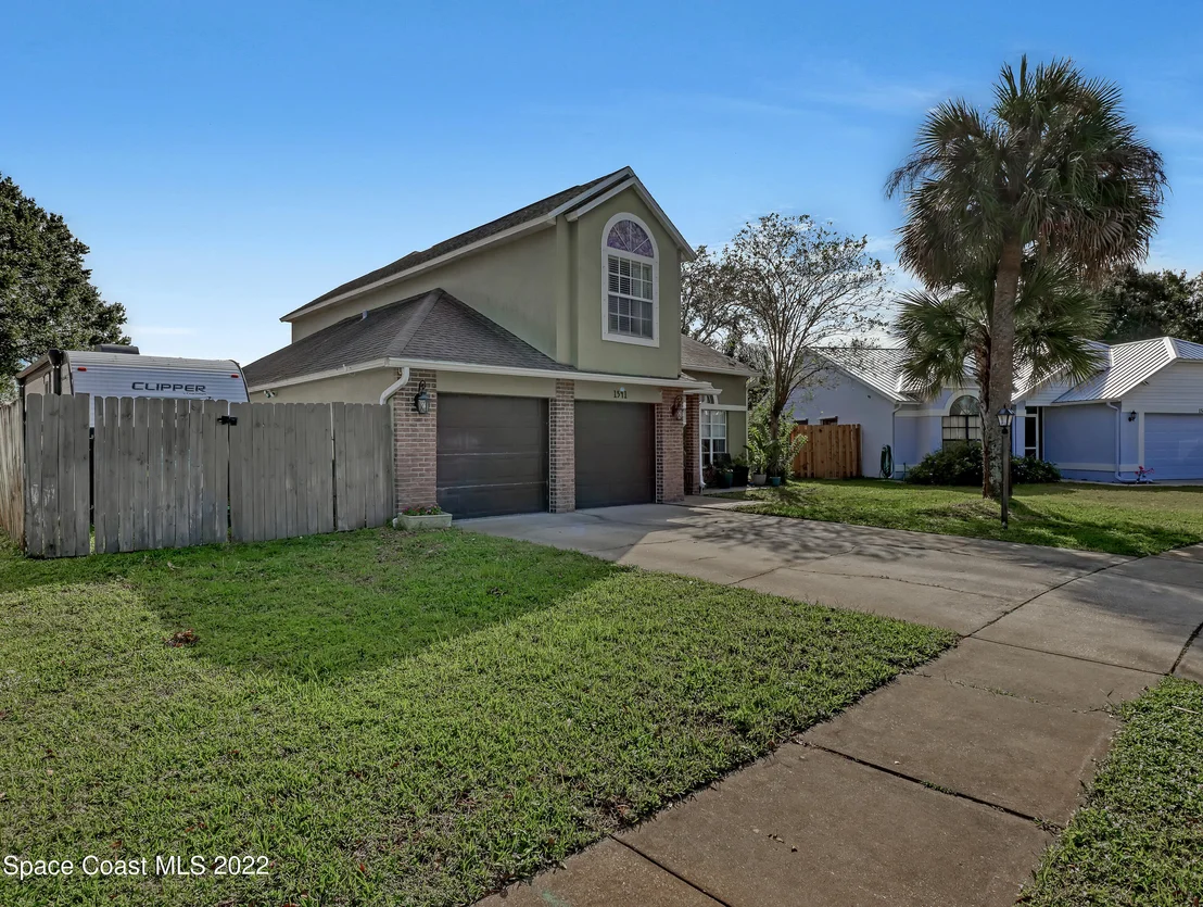 Photo of 1541 Clover Circle