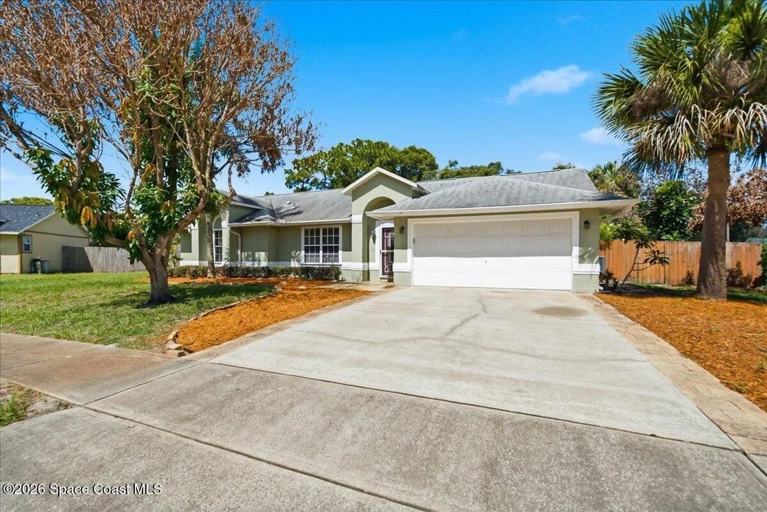 Photo of 813 Emerald Way
