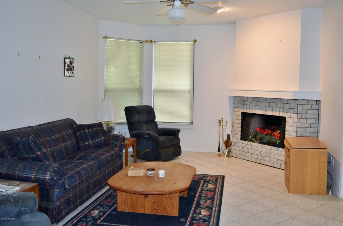 Photo of 617 Dundee Circle