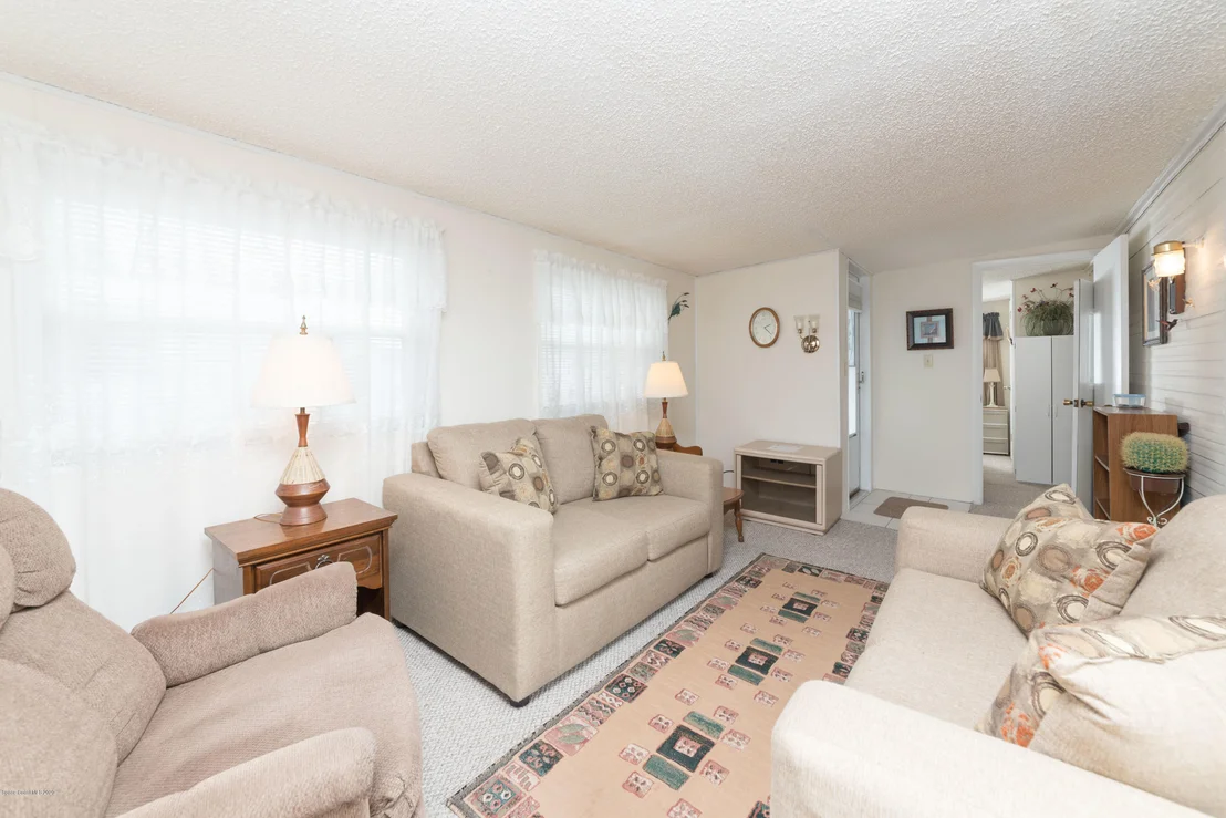 Photo of 117 Forest Lake Drive
