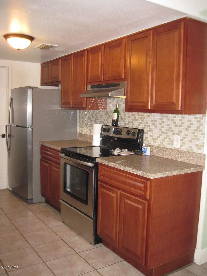 Photo of 2085 Lakeview Drive