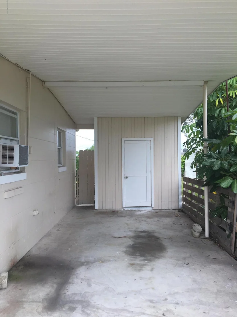 Photo of 1042 Cable Lane NE