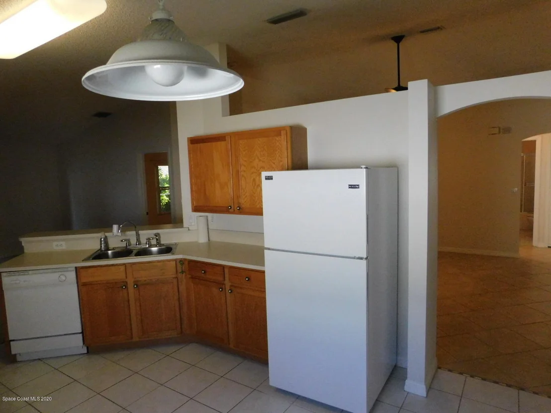 Photo of 485 Benton Drive