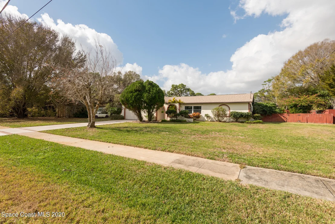 Photo of 1240 Palmdale Circle NE