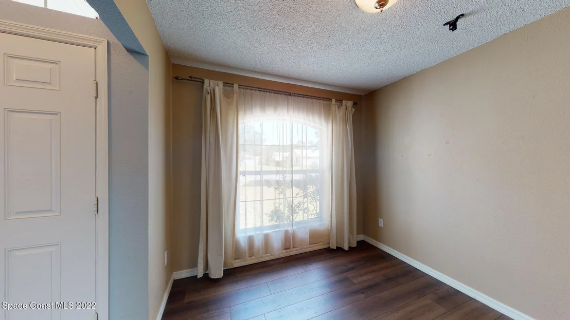 Photo of 826 Tedder Road SE