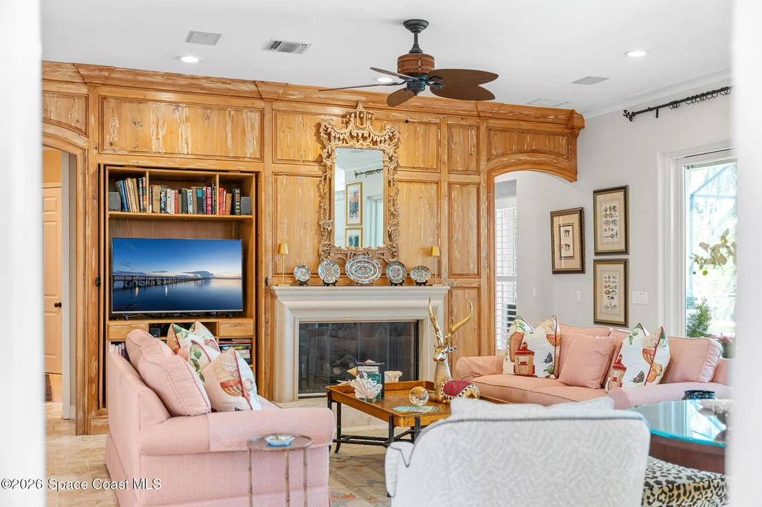 Photo of 339 Cocoa Avenue