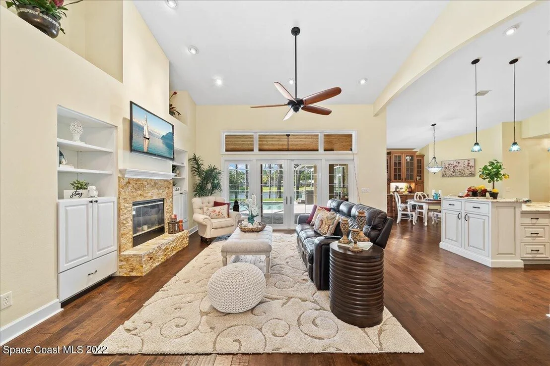 Photo of 7933 Timberlake Drive