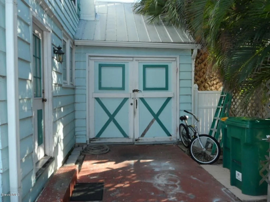 Photo of 211 8th Avenue