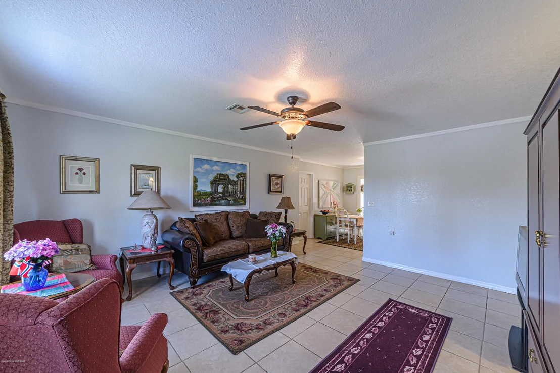 Photo of 1076 Eyerly Lane NE