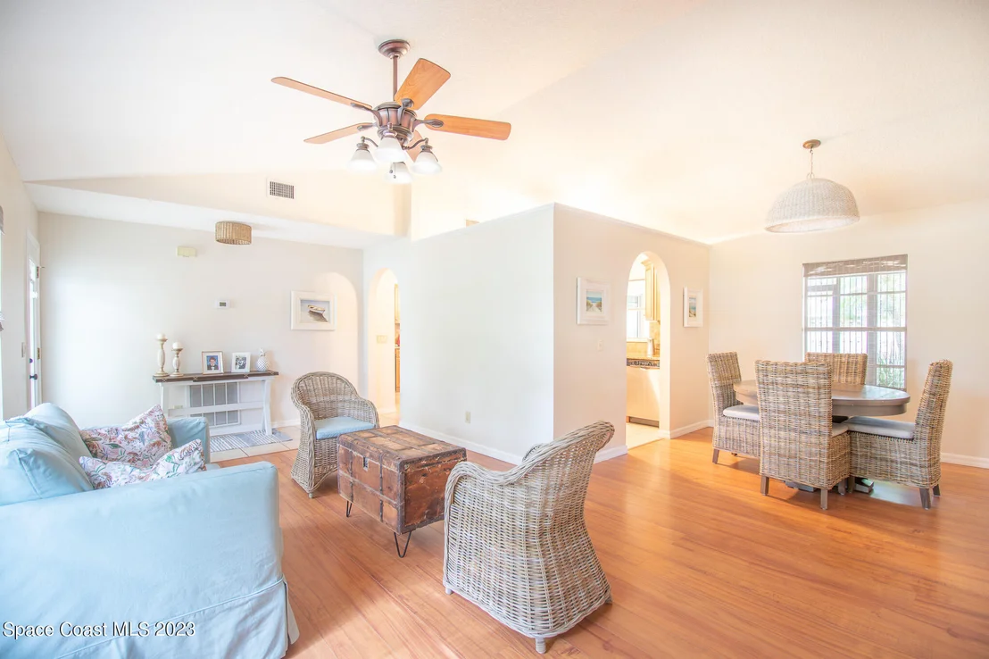 Photo of 4290 Silver Lake Drive