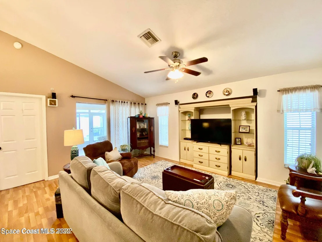 Photo of 2420 Coral Ridge Circle