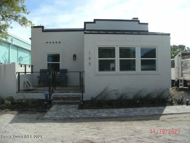 Photo of 105 3rd Avenue