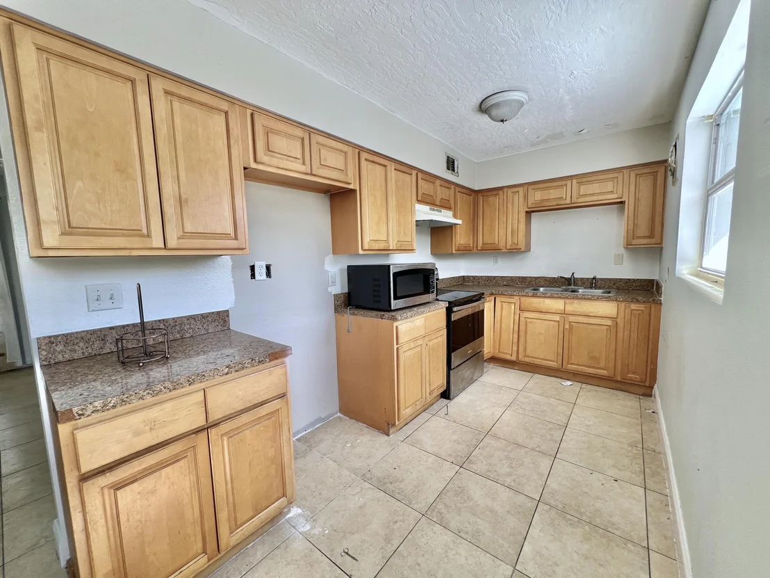 Photo of 1215 Alamanda Lane