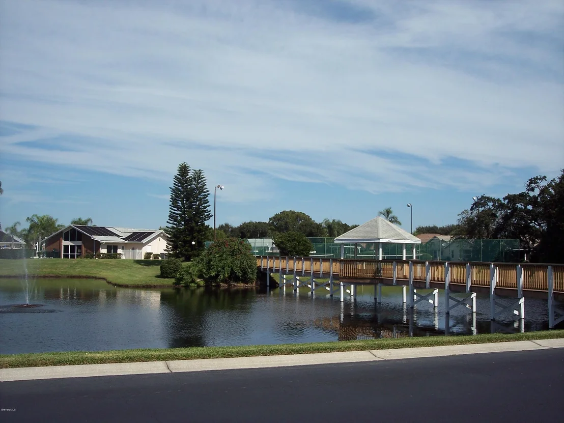 Photo of 880 Cross Lake Drive