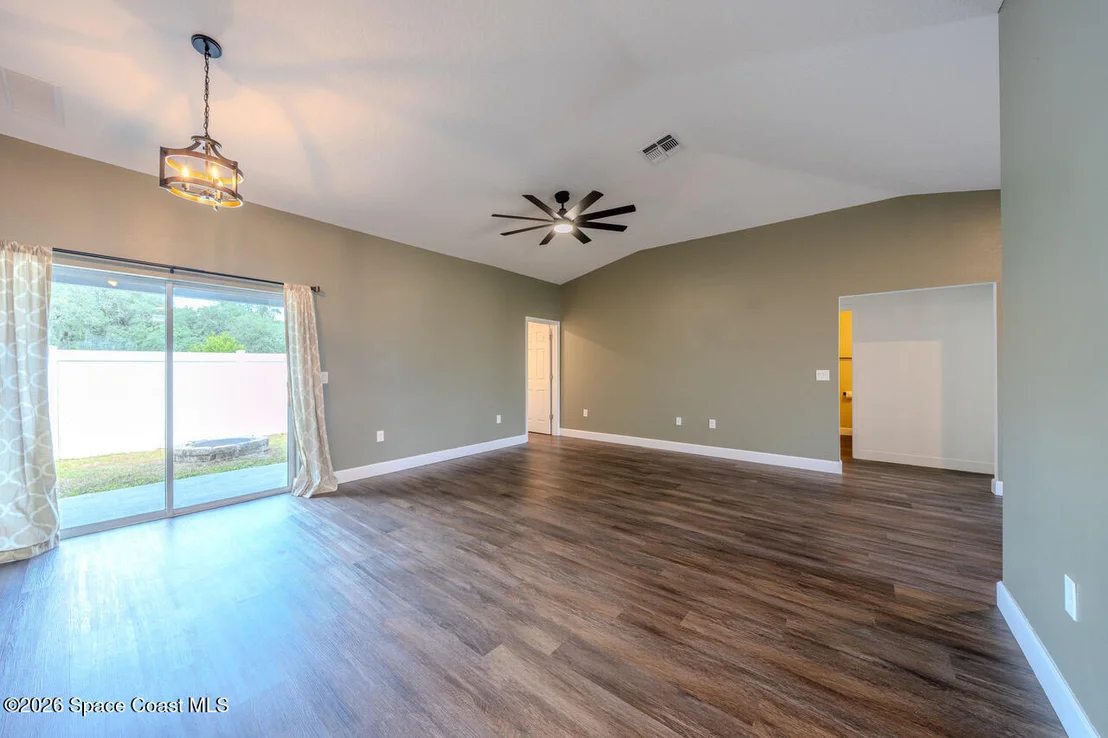 Photo of 2655 Laurel Road