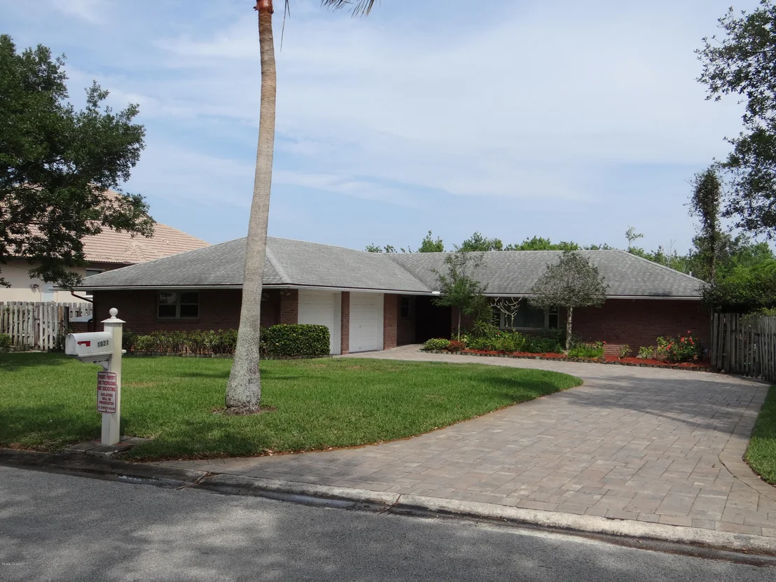 Photo of 1021 Sunswept Road NE