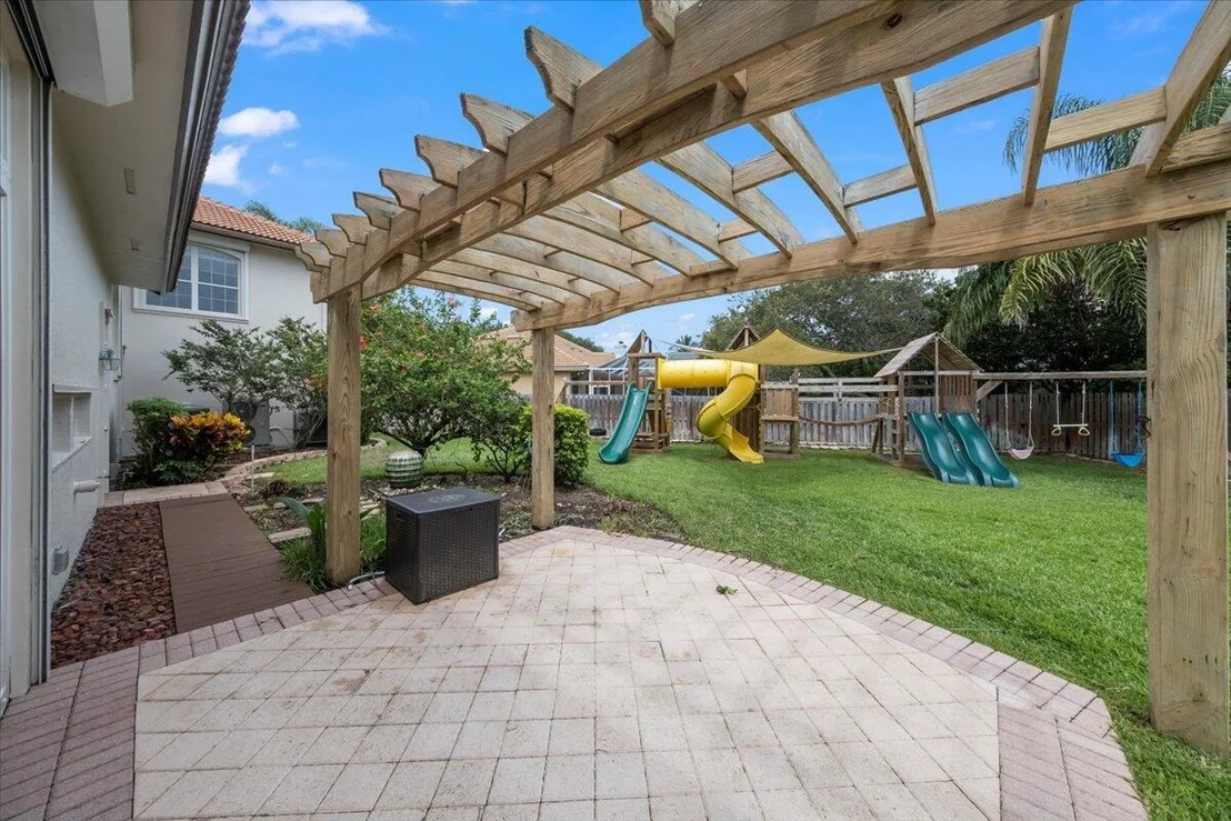 Photo of 405 Newport Drive