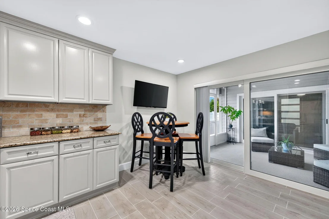 Photo of 414 Myrtlewood Road