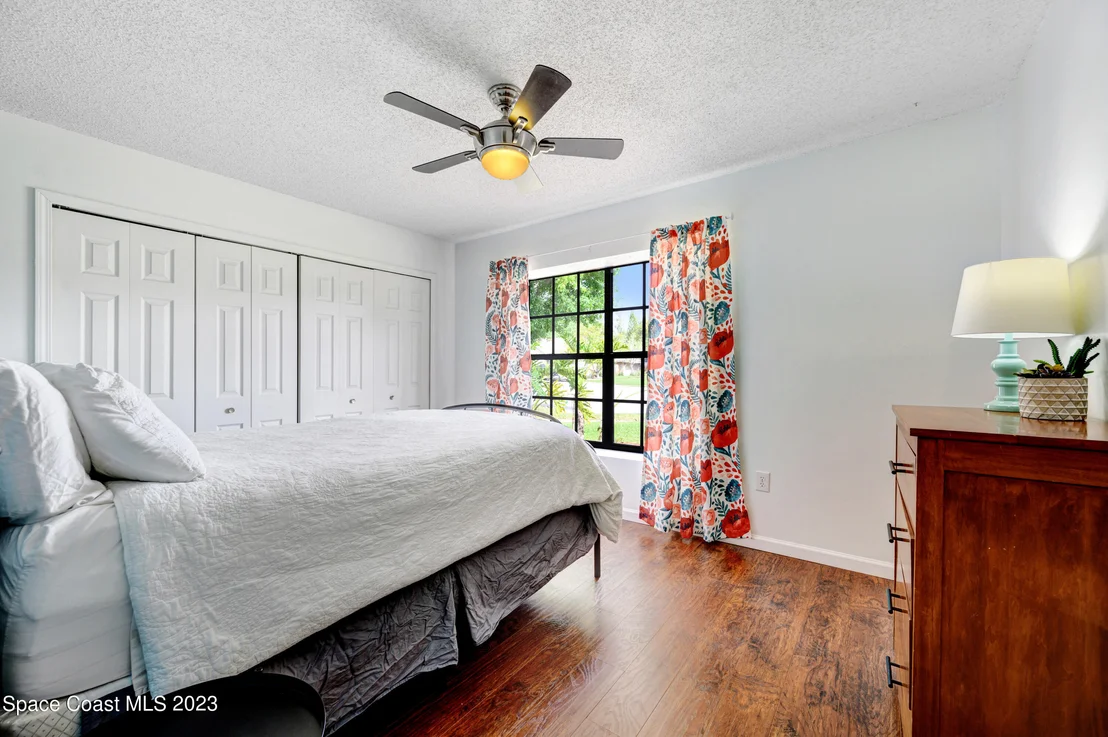 Photo of 1255 Walnut Court