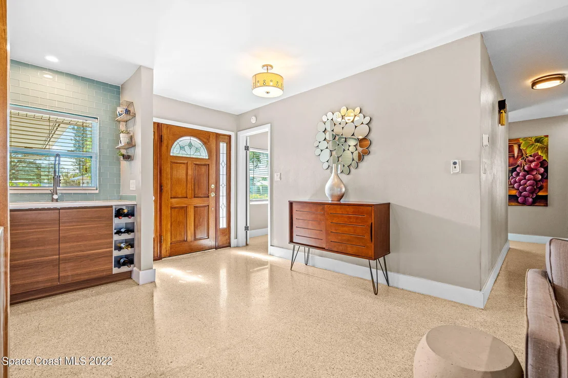 Photo of 518 Pine Tree Drive