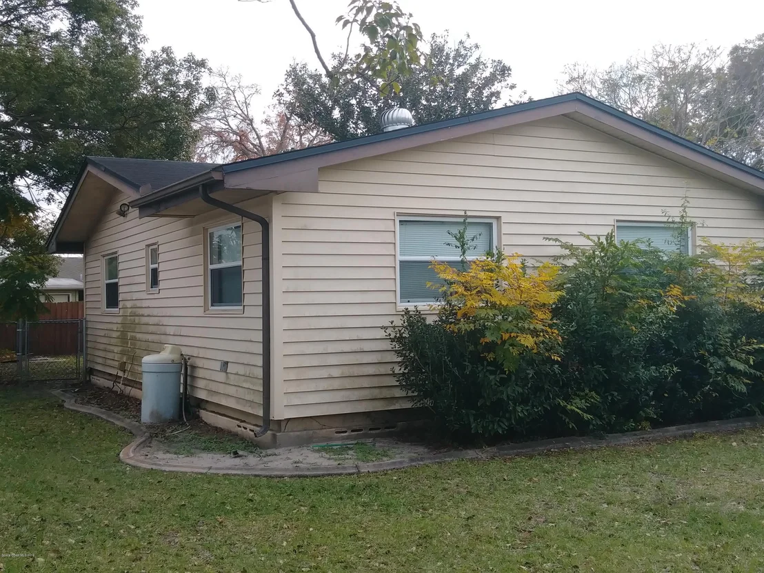 Photo of 4384 Collins Road