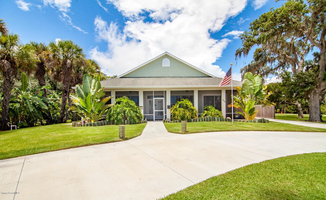 Photo of 3745 Indian River Drive N